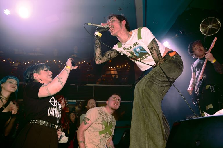 MACËY performing live at Jive in Adelaide